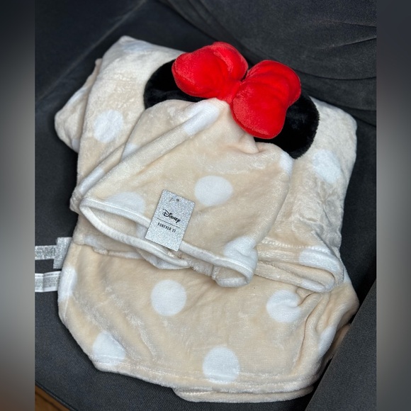 NWT Forever 21 Disney Minnie Mouse Throw Blanket - Picture 6 of 10